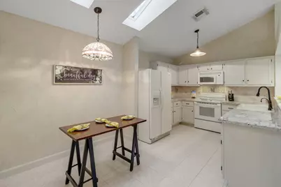 3346 Beech Point Drive, Houston, TX 77345 - Photo 9
