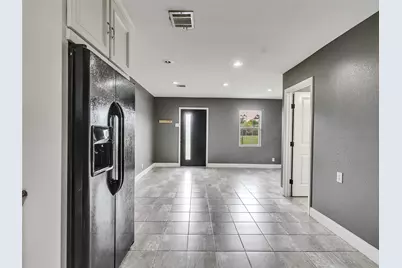 1107 E 40th 1/2 Street, Houston, TX 77022 - Photo 9