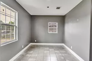 1107 E 40th 1/2 St, Houston, TX 77022 - Photo 5