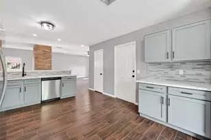 3238 E Rangecrest Pl, Sugar Land, TX 77479 - Photo 13