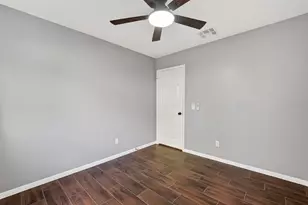3238 E Rangecrest Pl, Sugar Land, TX 77479 - Photo 17