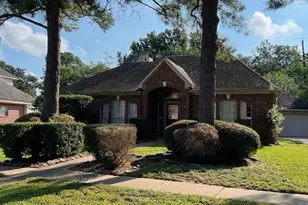 319 S Cheddington Dr, Katy, TX 77450 - Photo 3