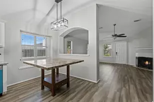 9606 Babbling Spring Ct, Tomball, UT 77375 - Photo 17