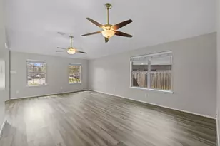 9606 Babbling Spring Ct, Tomball, UT 77375 - Photo 9