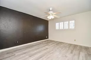 7459 Brompton St, Houston, TX 77025 - Photo 15