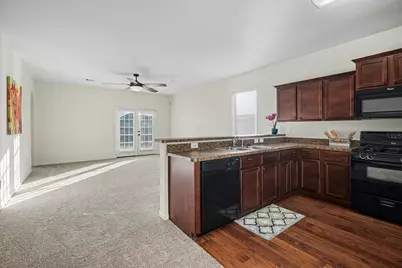 805 Seadrift Court, La Marque, TX 77568 - Photo 7