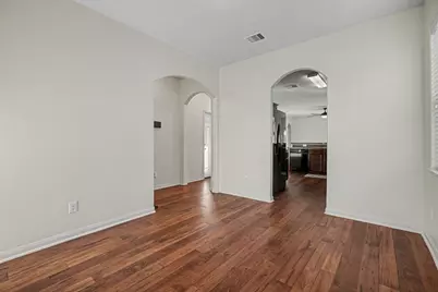 805 Seadrift Court, La Marque, TX 77568 - Photo 5