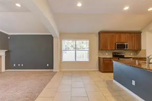 11 Ebony Oaks Pl, The Woodlands, TX 77382 - Photo 9
