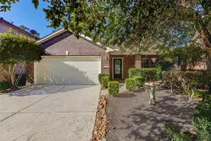 11 Ebony Oaks Pl, The Woodlands, TX 77382 - Photo 1
