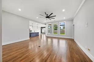 7938 Turquoise Ln, Houston, TX 77055 - Photo 7