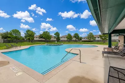 11527 Champions Green Drive, Houston, TX 77066 - Photo 7