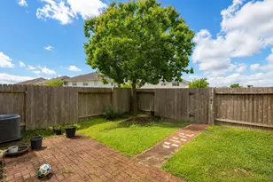 11527 Champions Green Dr, Houston, TX 77066 - Photo 37