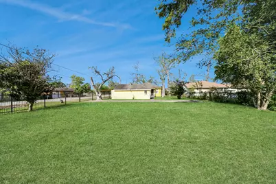 7302 Schneider Street, Houston, TX 77093 - Photo 9