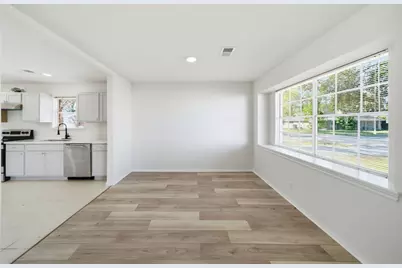 7230 Bayou Forest Drive, Houston, TX 77088 - Photo 19