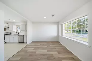 7230 Bayou Forest Dr, Houston, TX 77088 - Photo 19