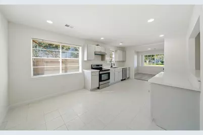 7230 Bayou Forest Drive, Houston, TX 77088 - Photo 17