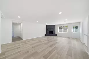 7230 Bayou Forest Dr, Houston, TX 77088 - Photo 11