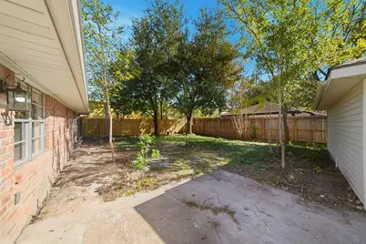 7230 Bayou Forest Drive, Houston, TX 77088 - Photo 31