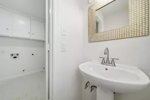 7230 Bayou Forest Dr, Houston, TX 77088 - Photo 27