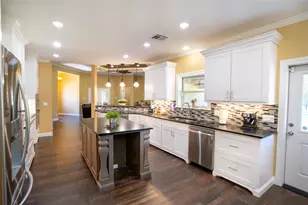 9025 Water Buck Ln, Conroe, TX 77303 - Photo 5