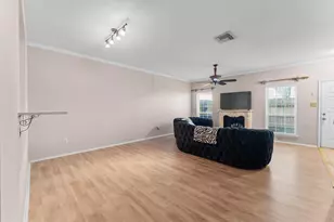 17557 Red Oak Dr Dr, Houston, TX 77090 - Photo 9