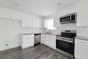 8122 Sterlingshire St, Houston, TX 77078 - Photo 9