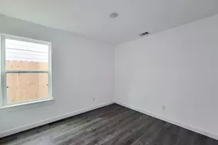 8122 Sterlingshire St, Houston, TX 77078 - Photo 13