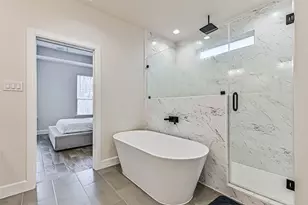 407 Green Meadows Dr, West Columbia, TX 77486 - Photo 25