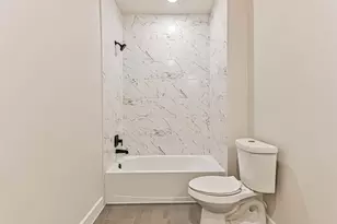 407 Green Meadows Dr, West Columbia, TX 77486 - Photo 33