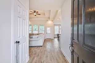 407 Green Meadows Dr, West Columbia, TX 77486 - Photo 7