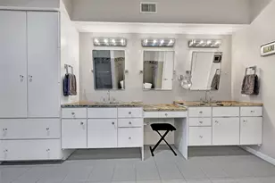 43 Legend Ln, Houston, TX 77024 - Photo 21