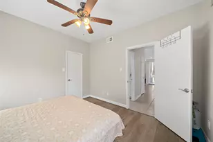 8257 Sands Point Dr, Houston, TX 77036 - Photo 13