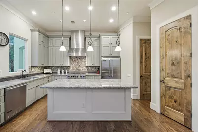 5207 Calle Montilla Place, Houston, TX 77007 - Photo 9