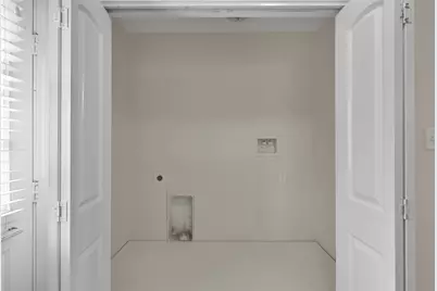 163 S Bend Court #B, Willis, TX 77378 - Photo 9