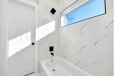 8025 Peachtree Street #B, Houston, TX 77016 - Photo 5