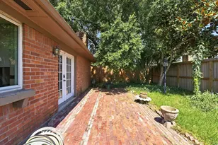 15706 Cavendish Dr, Houston, TX 77059 - Photo 43