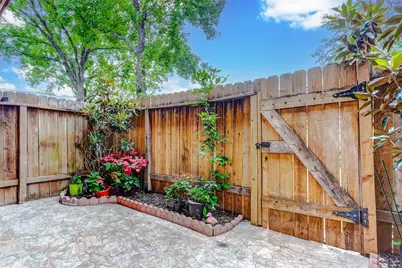 7600 Burgoyne Road #159, Houston, TX 77063 - Photo 9