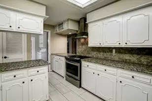 15010 Kimberley Ct, Houston, TX 77079 - Photo 7