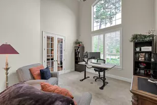 11 Rosy Finch Pl, The Woodlands, TX 77389 - Photo 7