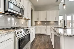4859 Benning Dr, Houston, TX 77035 - Photo 9