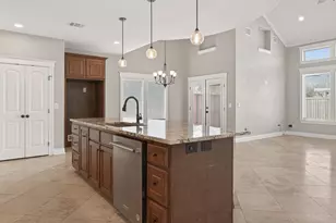 912 Roberts St, East Bernard, TX 77435 - Photo 9