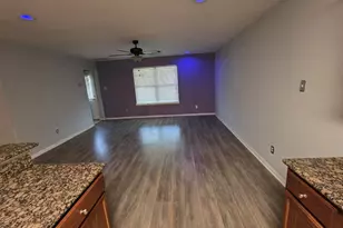 9811 Garnet Falls Dr, Rosharon, TX 77583 - Photo 3
