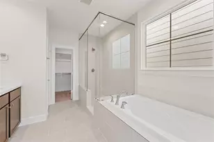 2706 Grand Fountains Dr, Houston, TX 77054 - Photo 17