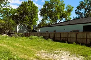 8105 Cabot St, Houston, TX 77078 - Photo 3