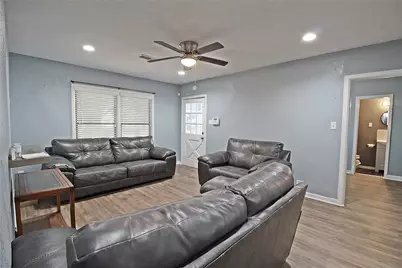 7509 Elm Street, Houston, TX 77023 - Photo 9