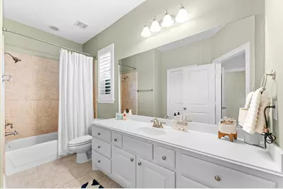18 Laurelwood Drive, Houston, TX 77058 - Photo 27