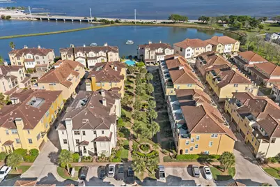 18 Laurelwood Drive, Houston, TX 77058 - Photo 35