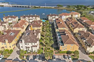 18 Laurelwood Dr, Houston, TX 77058 - Photo 35