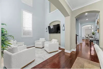 18 Laurelwood Drive, Houston, TX 77058 - Photo 11