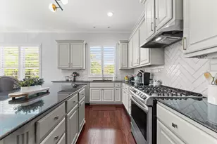 18 Laurelwood Dr, Houston, TX 77058 - Photo 13